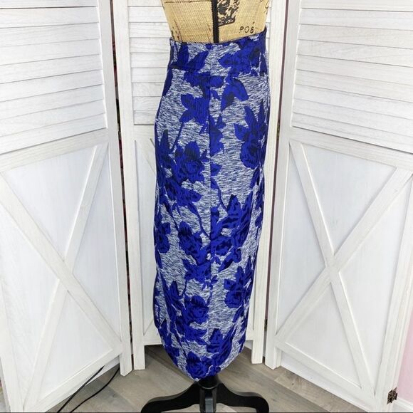 New York & Co Gabrielle Union Pencil Skirt Floral Jacquard Blue 4 Full Zip Back - Picture 3 of 14